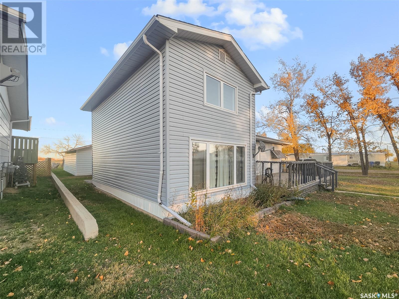 












102 7th AVENUE W

,
Central Butte,




Saskatchewan
S0H0T0


