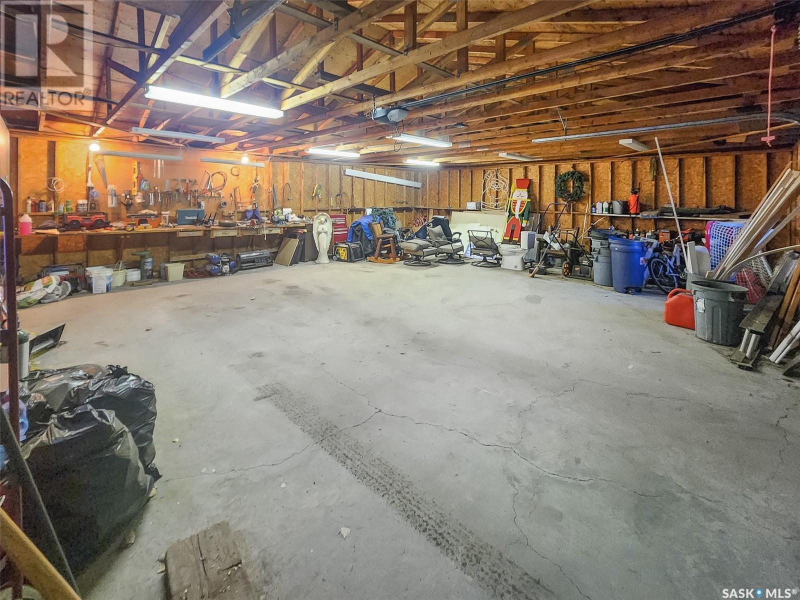 












102 7th AVENUE W

,
Central Butte,




Saskatchewan
S0H0T0

