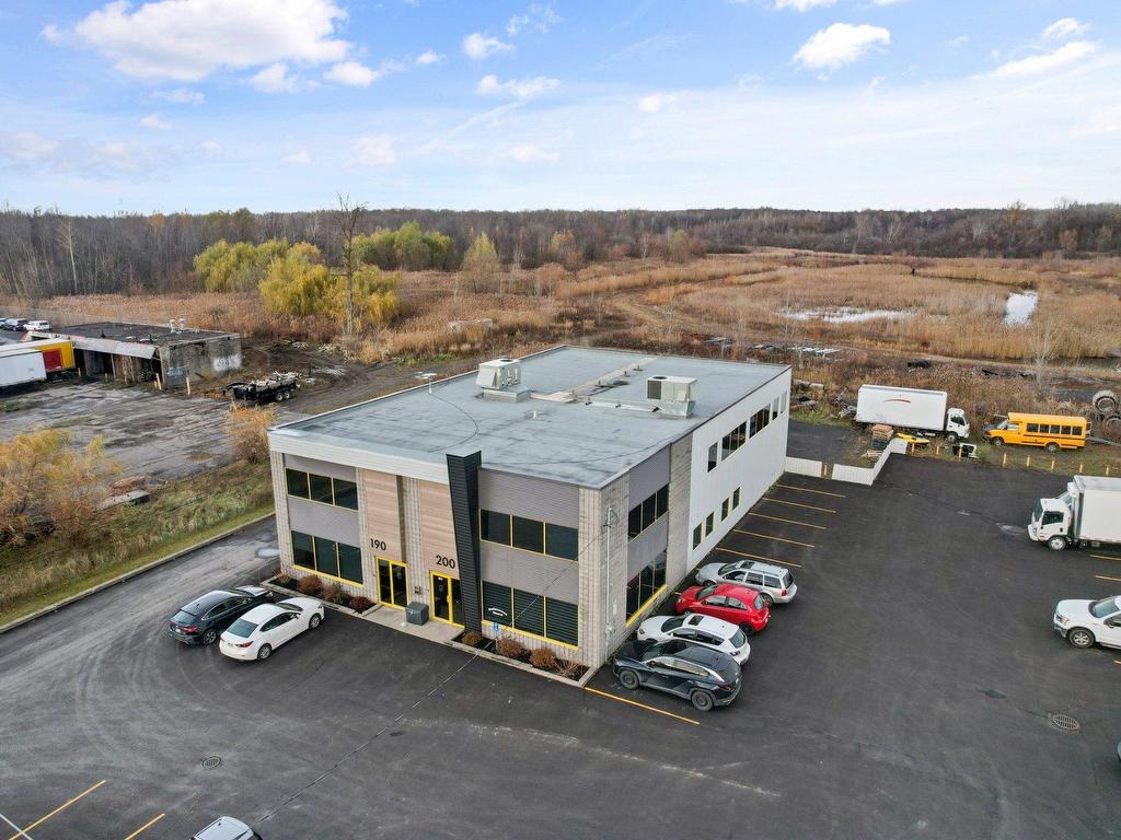 









190


Boul. Industriel

, B,
Châteauguay,




QC
J6N1C1

