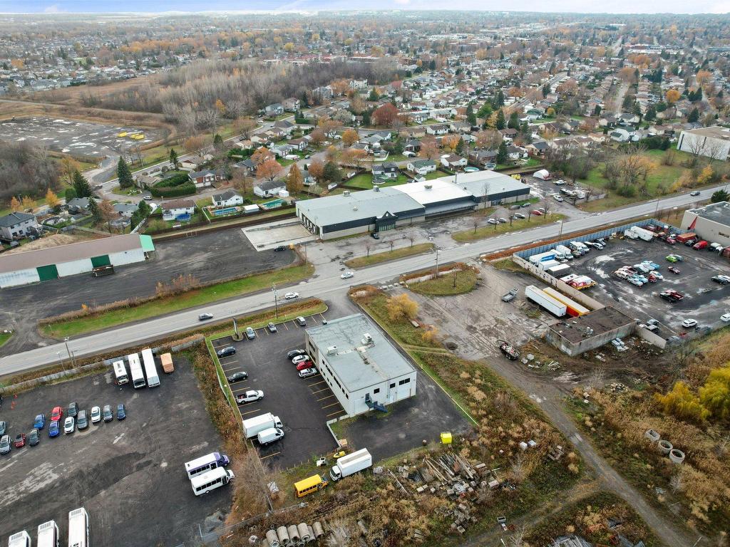 









190


Boul. Industriel

, B,
Châteauguay,




QC
J6N1C1

