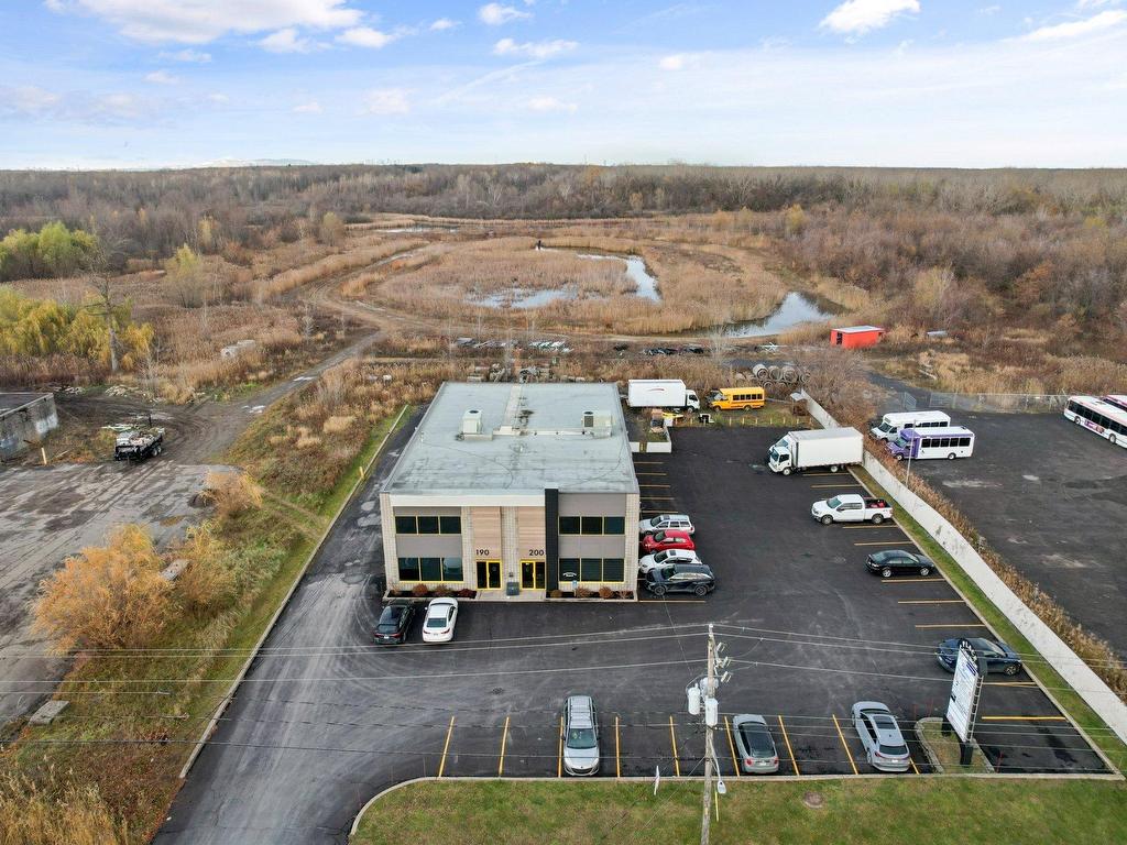 









190


Boul. Industriel

, B,
Châteauguay,




QC
J6N1C1

