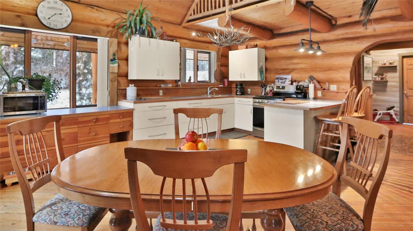 









2120


FISH LAKE

Road,
Rock Creek,




BC
V0H 1Y0

