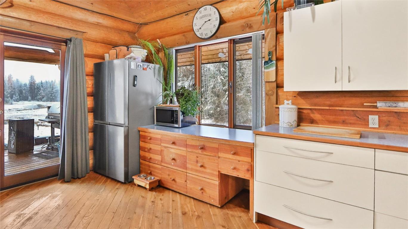 









2120


FISH LAKE

Road,
Rock Creek,




BC
V0H 1Y0

