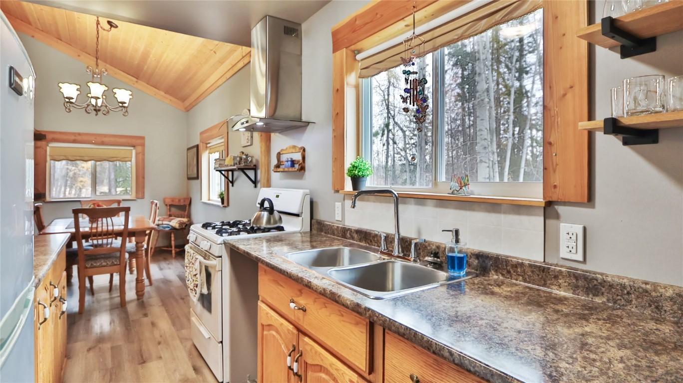 









2120


FISH LAKE

Road,
Rock Creek,




BC
V0H 1Y0


