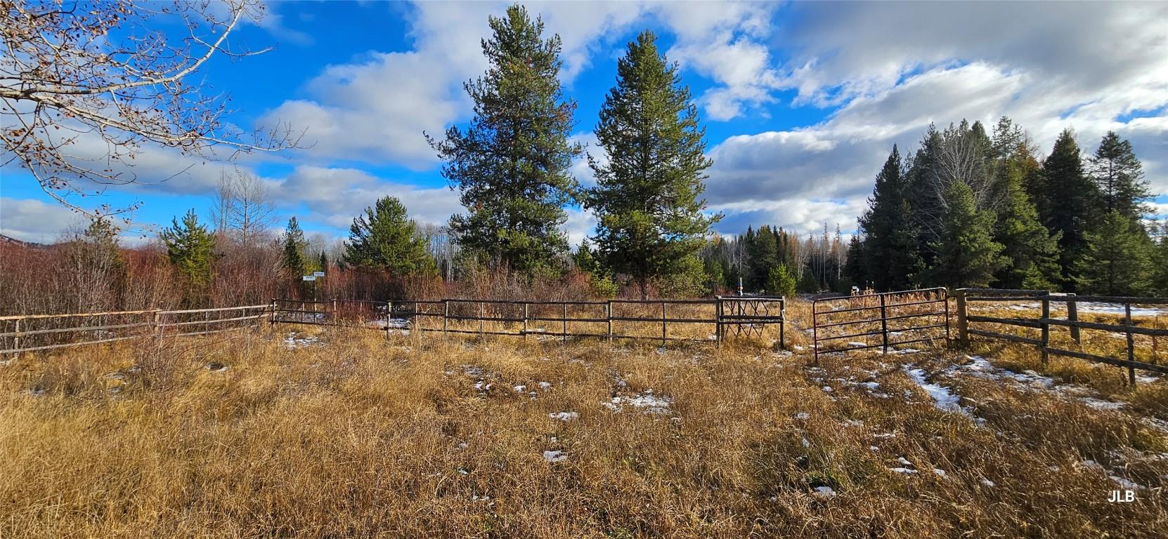 









2120


FISH LAKE

Road,
Rock Creek,




BC
V0H 1Y0

