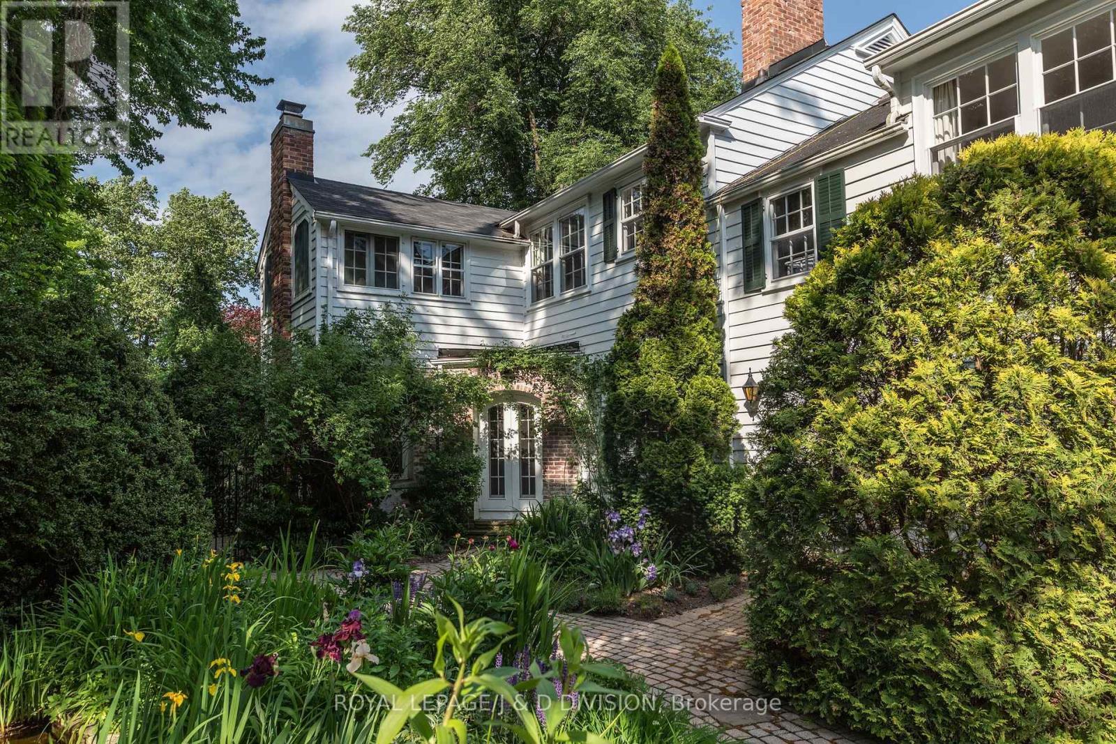 












217 BUTLER STREET

,
Niagara-on-the-Lake,




Ontario
L0S1J0

