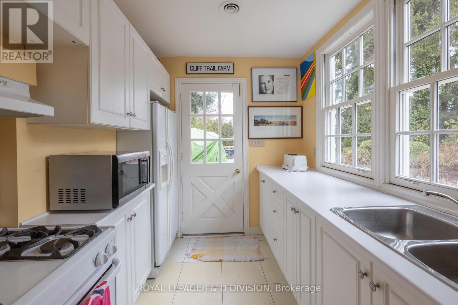 












217 BUTLER STREET

,
Niagara-on-the-Lake,




Ontario
L0S1J0

