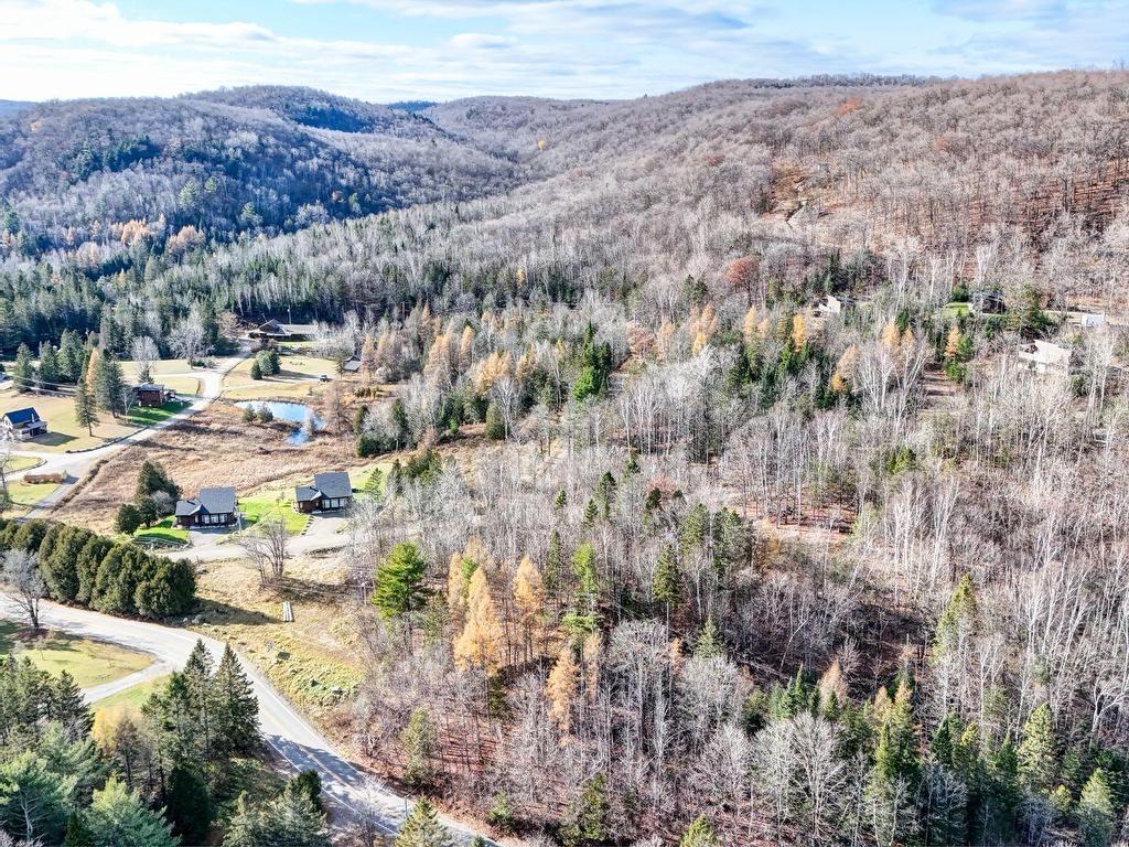 









7000


Route Principale

,
Wentworth-Nord,







QC
J0T1Y0

