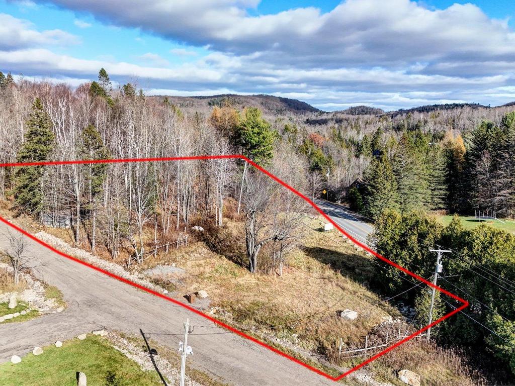 









7000


Route Principale

,
Wentworth-Nord,







QC
J0T1Y0

