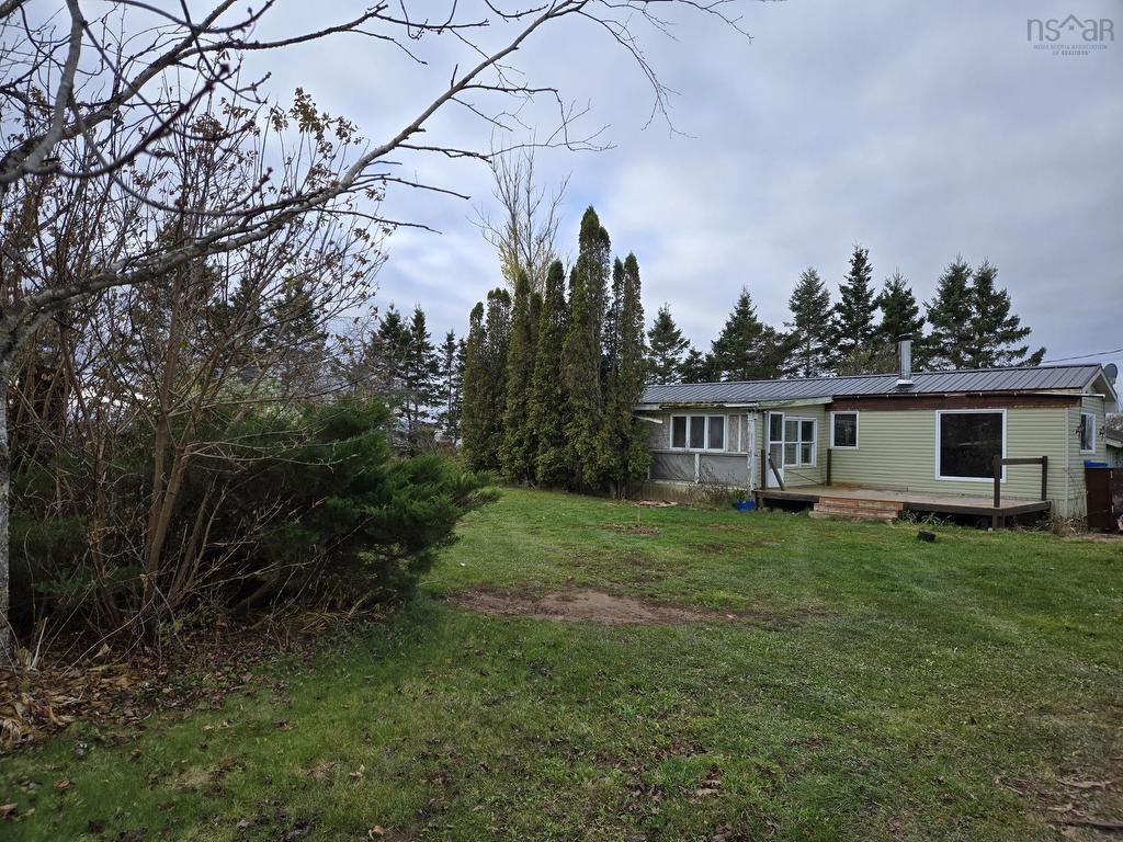 












39 Cross Road

,
Great Village,




NS
B0M 1L0

