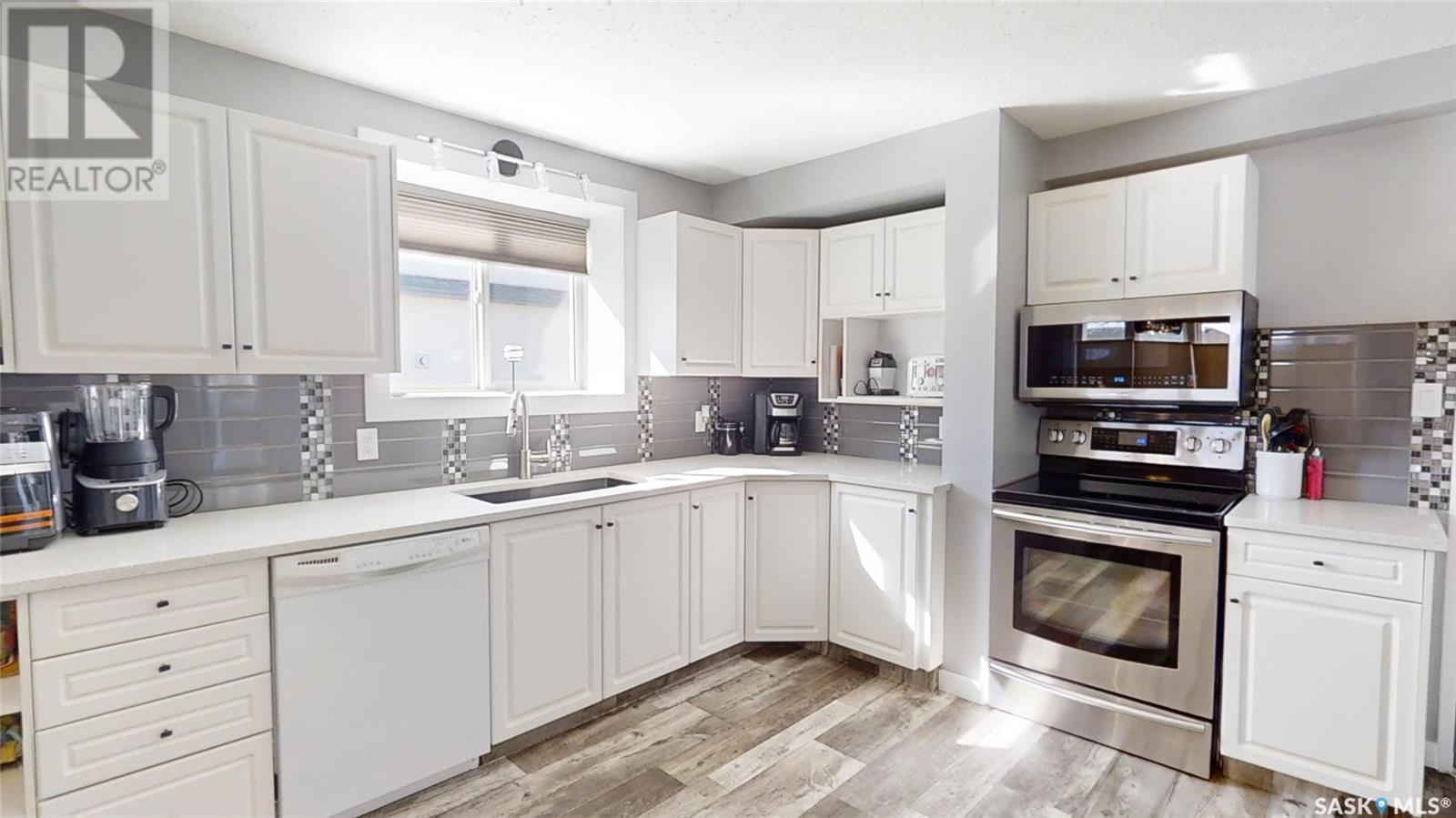 












2 122 1st AVENUE E

,
Kindersley,




Saskatchewan
S0L1S0

