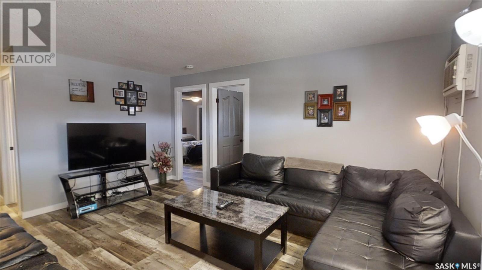 












2 122 1st AVENUE E

,
Kindersley,




Saskatchewan
S0L1S0

