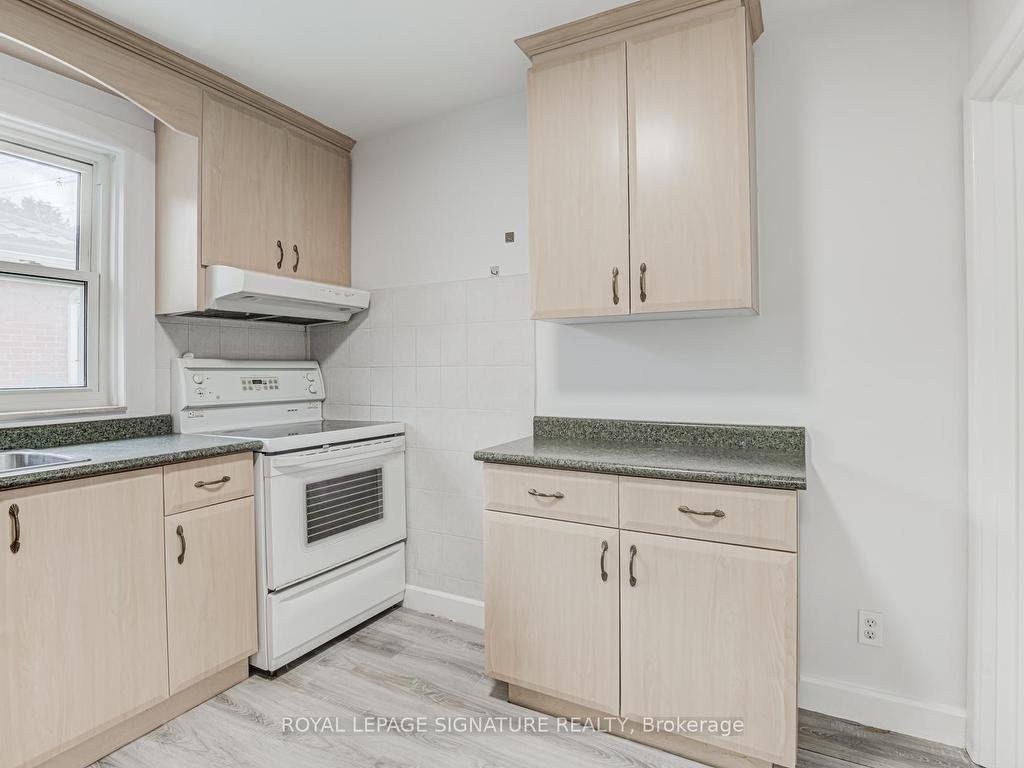 









6


Bonnyview

Drive,
Toronto,




ON
M8Y 3G6

