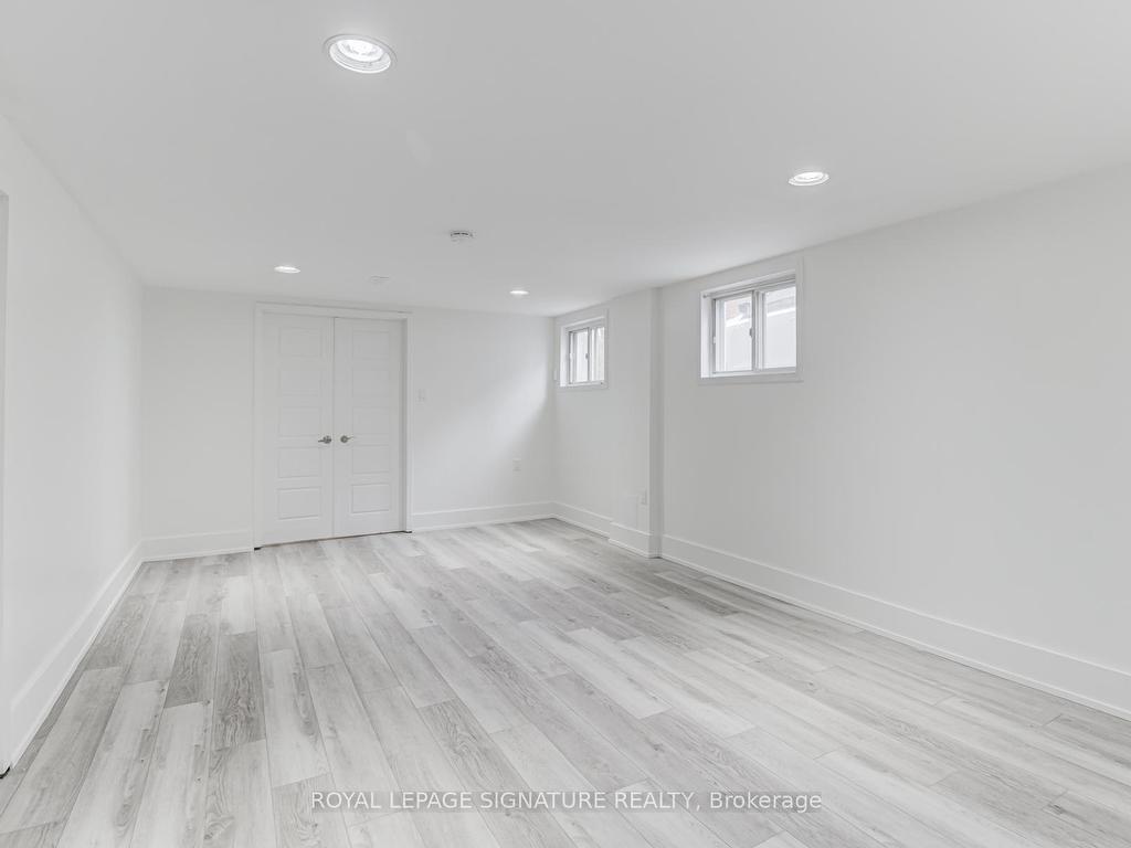 









6


Bonnyview

Drive,
Toronto,




ON
M8Y 3G6

