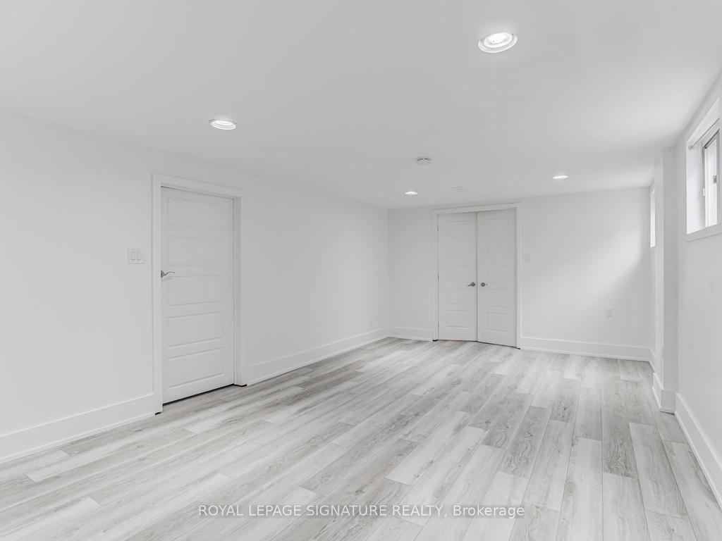 









6


Bonnyview

Drive,
Toronto,




ON
M8Y 3G6

