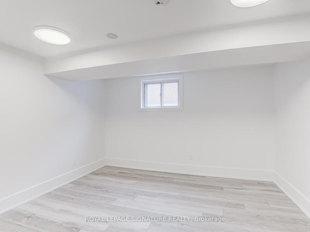 









6


Bonnyview

Drive,
Toronto,




ON
M8Y 3G6

