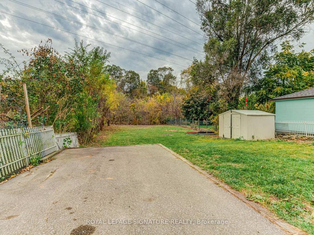 









6


Bonnyview

Drive,
Toronto,




ON
M8Y 3G6

