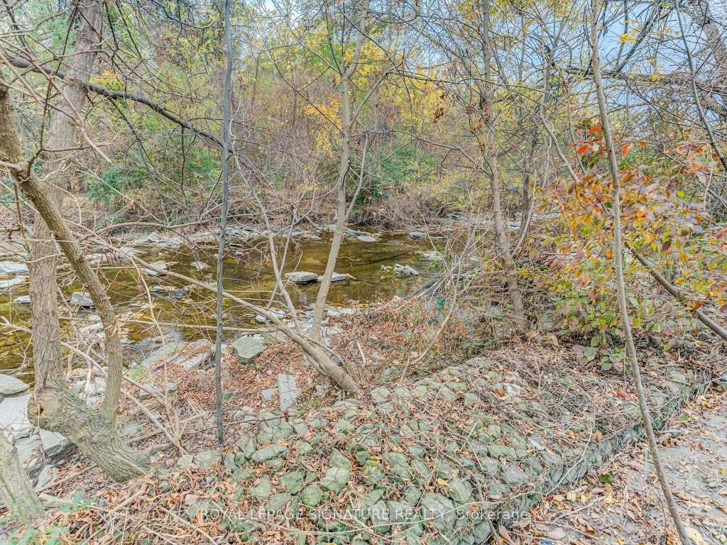 









6


Bonnyview

Drive,
Toronto,




ON
M8Y 3G6

