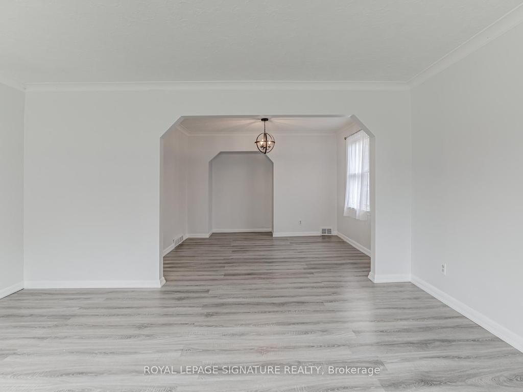 









6


Bonnyview

Drive,
Toronto,




ON
M8Y 3G6

