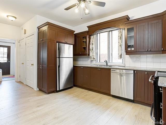 









5260

 - 5262A


Av. Ponsard

,
Montréal (Côte-des-Neiges/Notre-Dame-de-Grâce),




QC
H3W2A8

