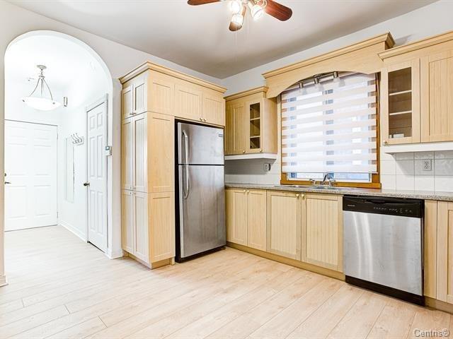 









5260

 - 5262A


Av. Ponsard

,
Montréal (Côte-des-Neiges/Notre-Dame-de-Grâce),




QC
H3W2A8

