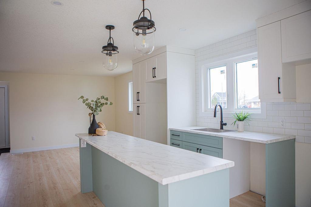 












15 4th Street S

,
Souris,




Manitoba
R0K2C0

