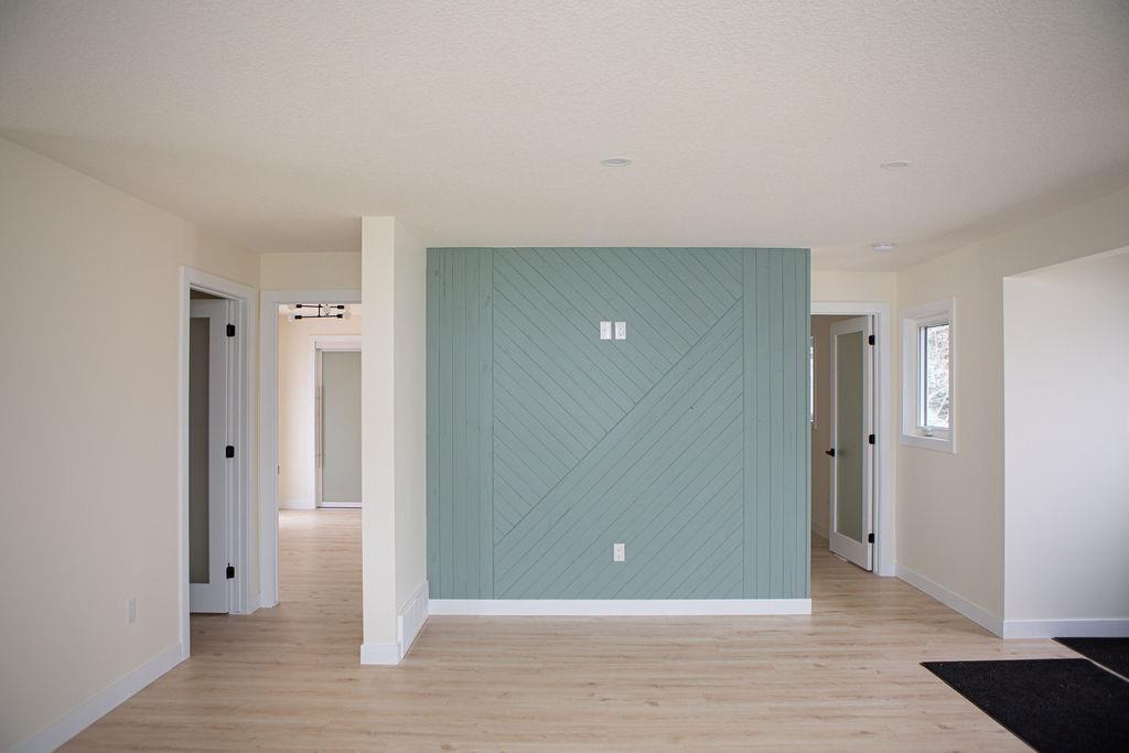 












15 4th Street S

,
Souris,




Manitoba
R0K2C0


