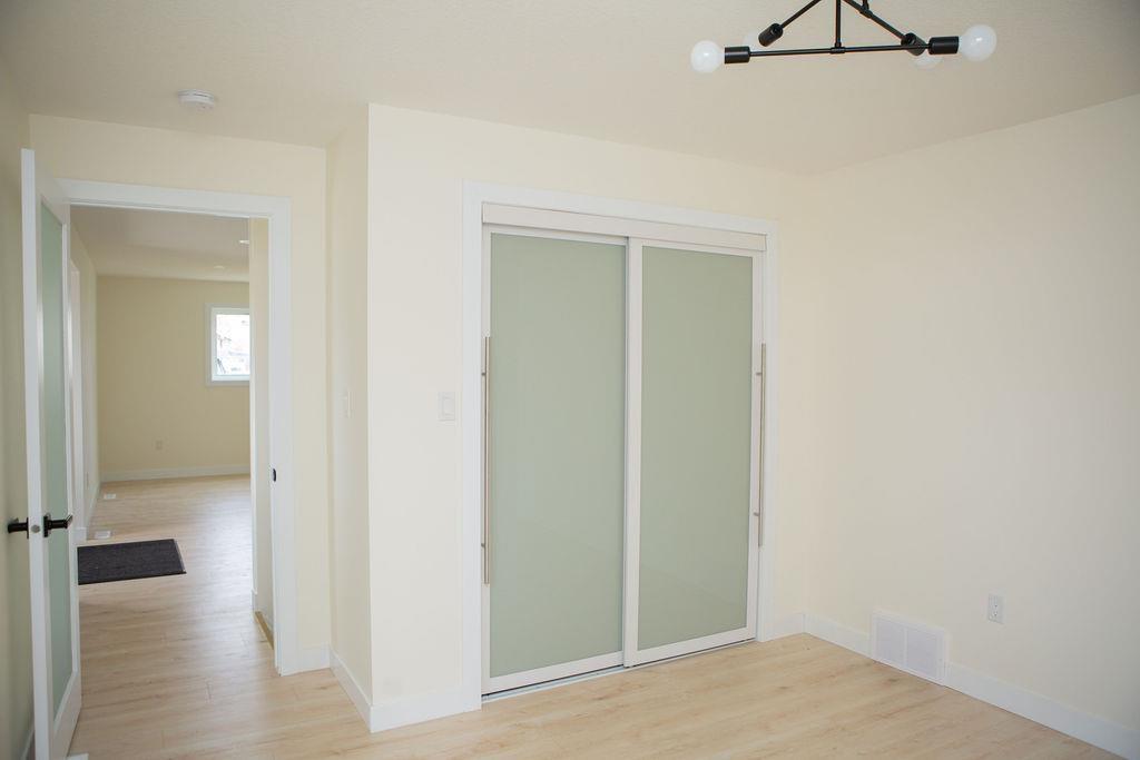 












15 4th Street S

,
Souris,




Manitoba
R0K2C0

