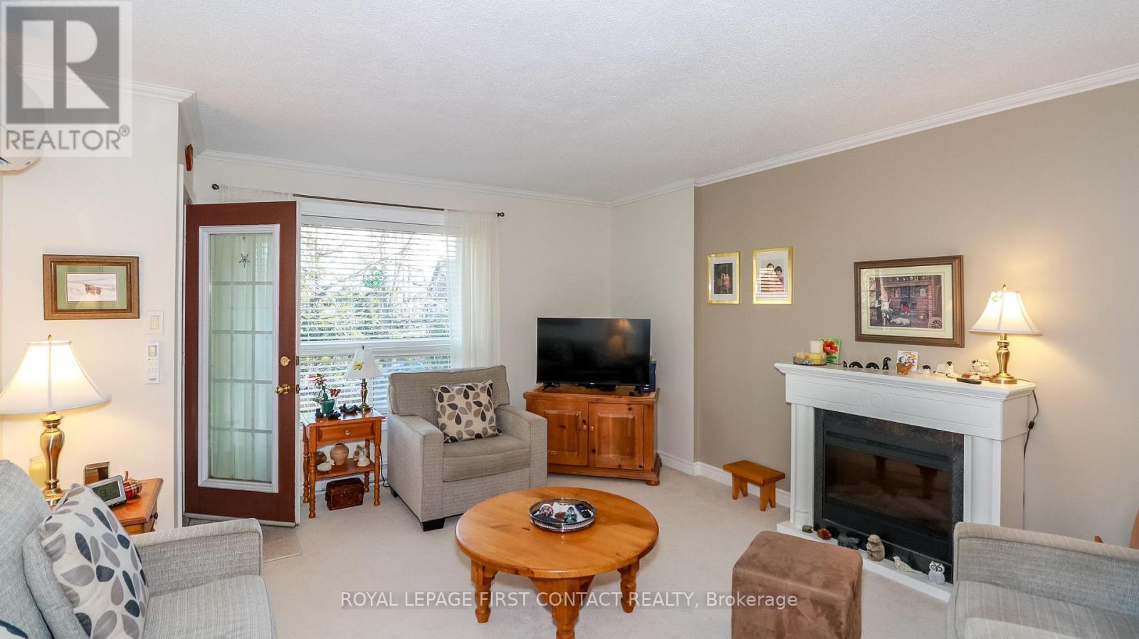 












305 - 131 CLAPPERTON STREET

,
Barrie,




Ontario
L4M3G3


