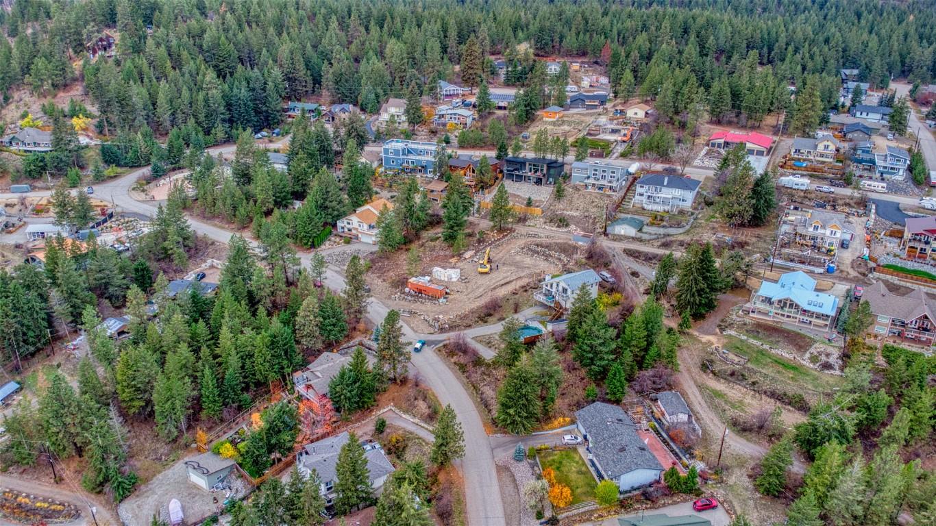 









627


Mountain

Drive,
Vernon,







BC
V1H 2B7

