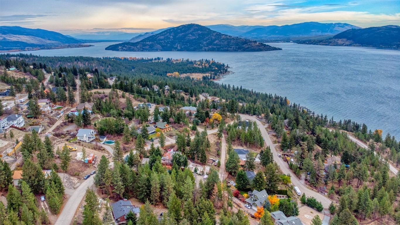 









627


Mountain

Drive,
Vernon,







BC
V1H 2B7

