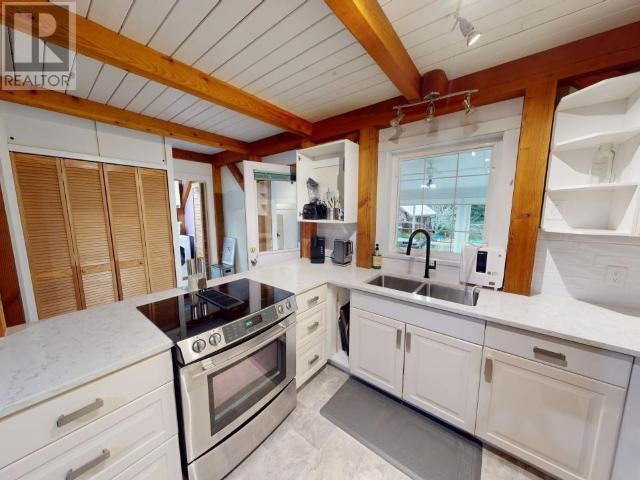 












2243 ROBERTS ROAD

,
Powell River,




British Columbia
V8A0M8

