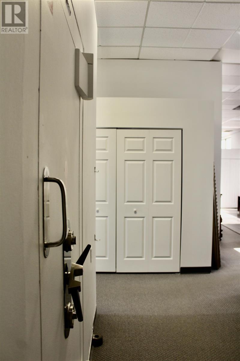 












121 Front ST

,
Spanish,




Ontario
P0P2A0

