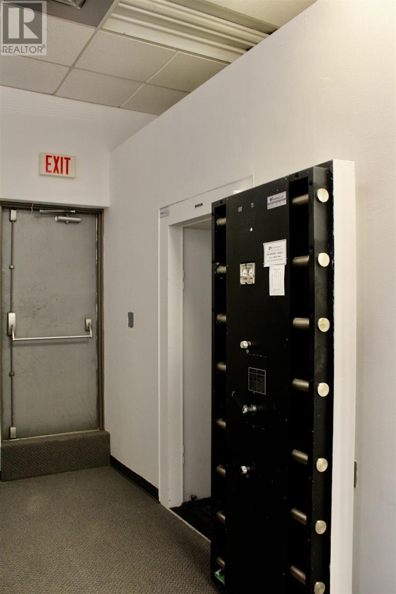 












121 Front ST

,
Spanish,




Ontario
P0P2A0

