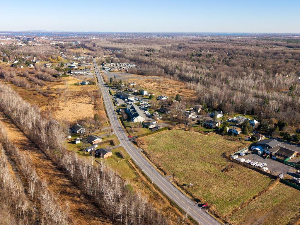 












Route de la Cité-des-Jeunes

,
Saint-Lazare,







QC
J7T2B5

