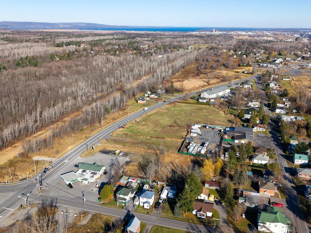 












Route de la Cité-des-Jeunes

,
Saint-Lazare,







QC
J7T2B5


