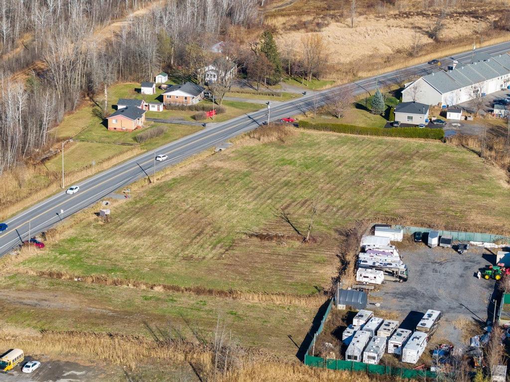 












Route de la Cité-des-Jeunes

,
Saint-Lazare,







QC
J7T2B5

