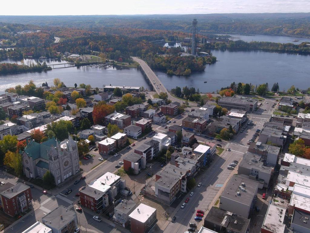 









552

 - 562


2e Rue de la Pointe

,
Shawinigan,




QC
G9N1J7

