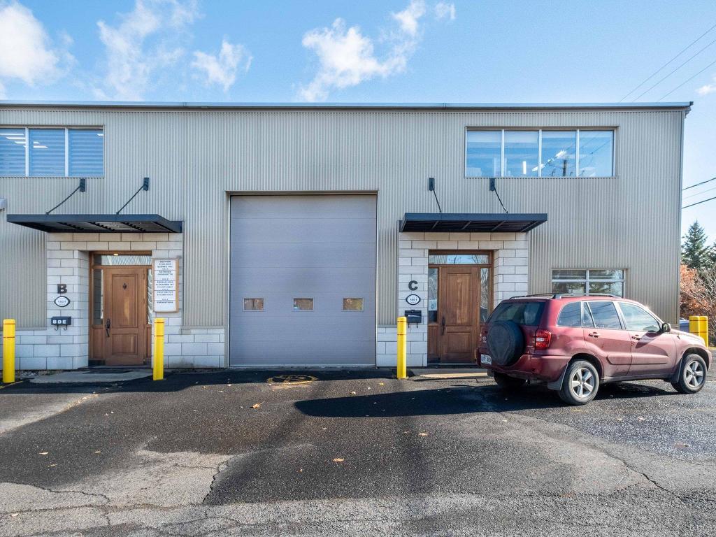 









1801A

 - 1801C


Rue Lavoisier

,
Sainte-Julie,




QC
J3E1Y6

