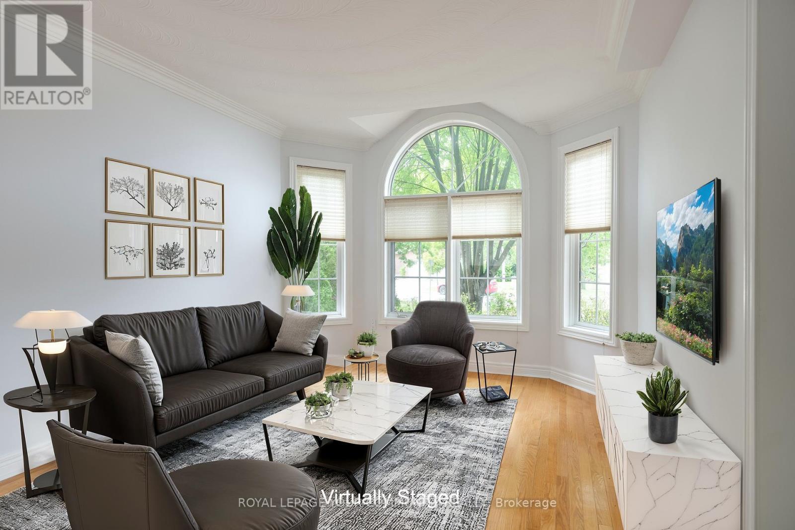 












3 CREEKVIEW AVENUE

,
Richmond Hill,




Ontario
L4C9X1

