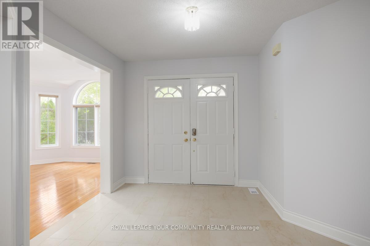 












3 CREEKVIEW AVENUE

,
Richmond Hill,




Ontario
L4C9X1

