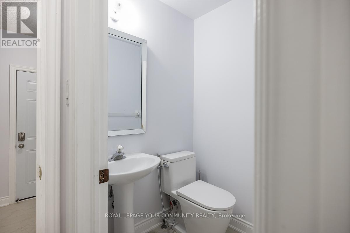 












3 CREEKVIEW AVENUE

,
Richmond Hill,




Ontario
L4C9X1

