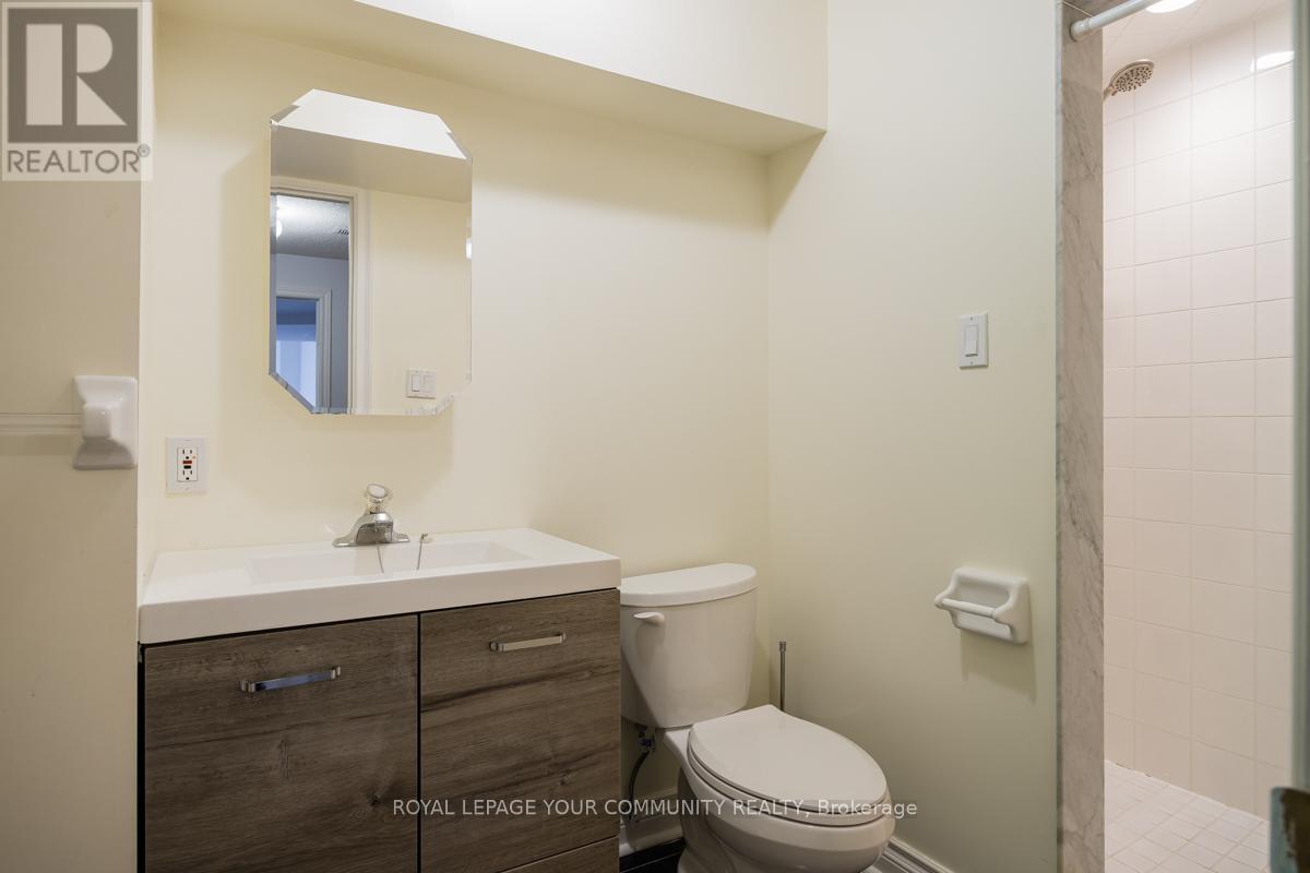 












3 CREEKVIEW AVENUE

,
Richmond Hill,




Ontario
L4C9X1

