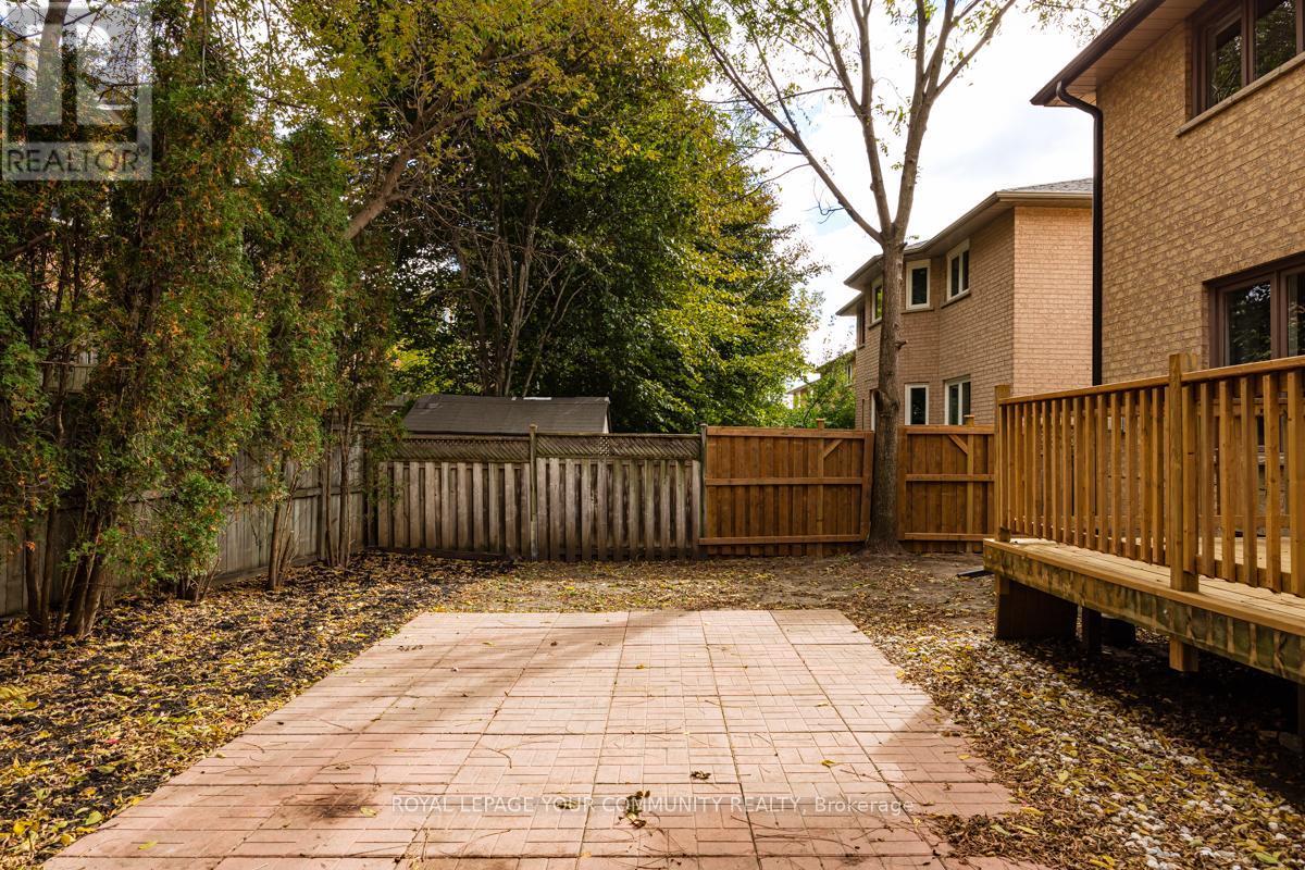 












3 CREEKVIEW AVENUE

,
Richmond Hill,




Ontario
L4C9X1

