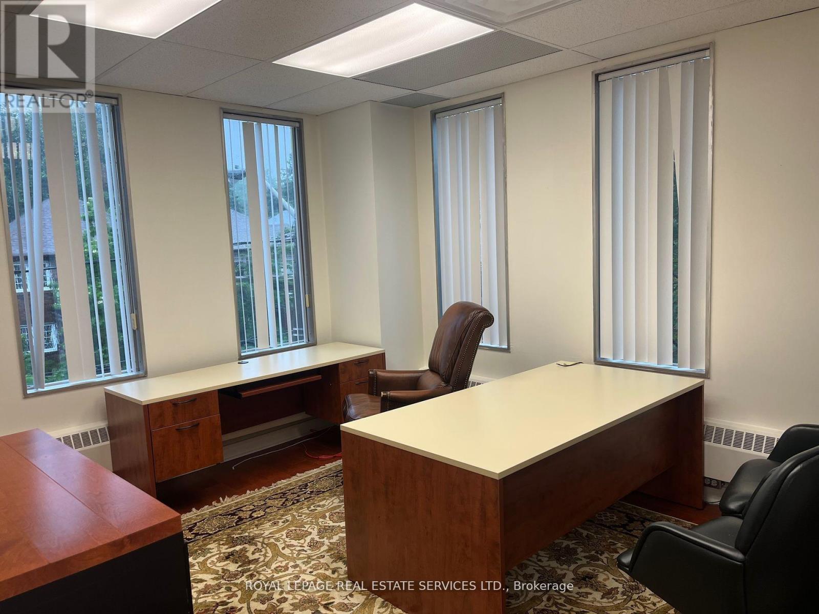 












206 - 3335 YONGE STREET

,
Toronto,




Ontario
M4N2M1

