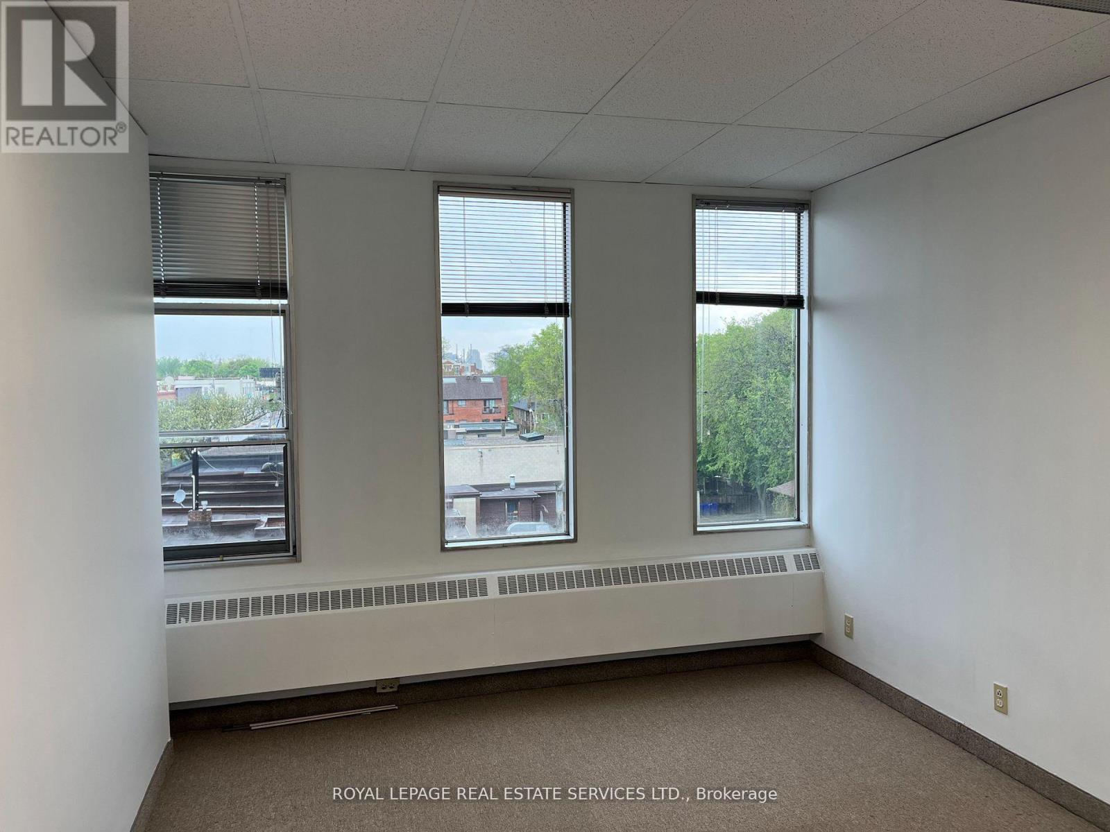 












404 - 3335 YONGE STREET

,
Toronto,




Ontario
M4N2M1

