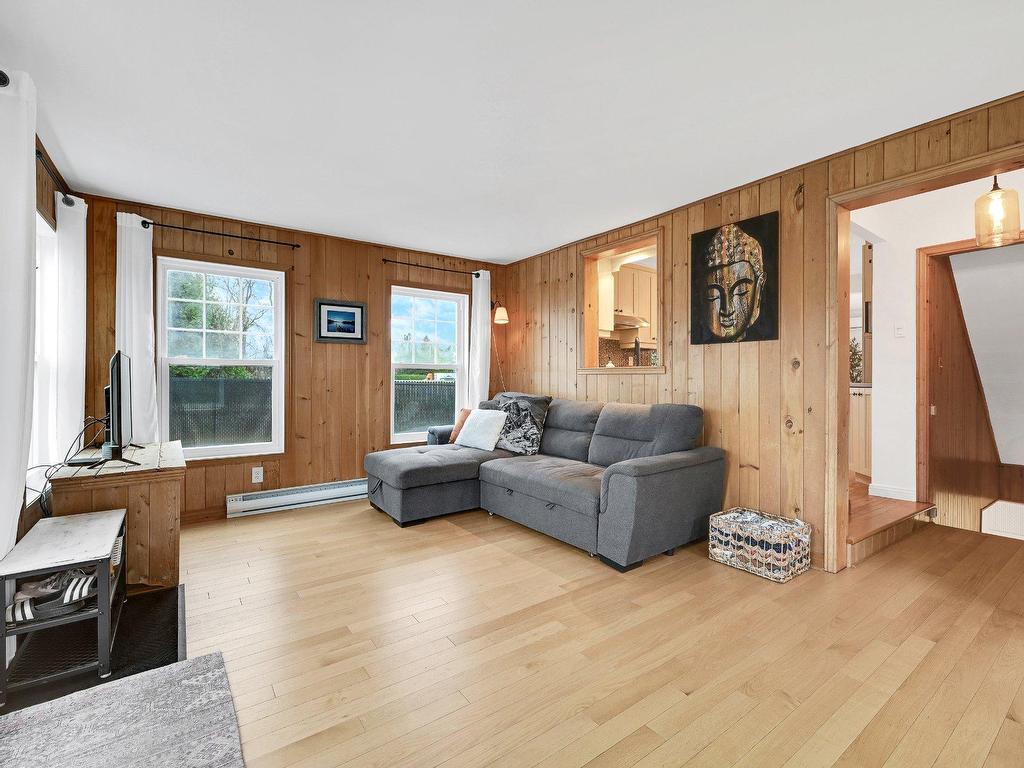 









545


Boul. de Normandie N.

,
Farnham,




QC
J2N1W6

