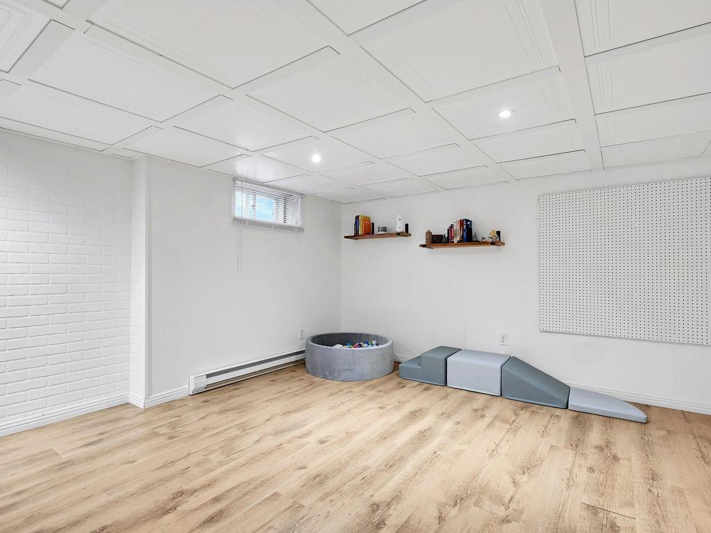 









545


Boul. de Normandie N.

,
Farnham,




QC
J2N1W6

