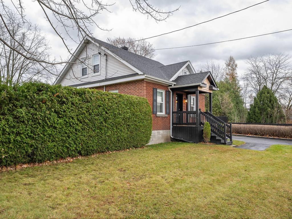 









545


Boul. de Normandie N.

,
Farnham,




QC
J2N1W6

