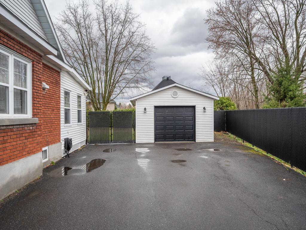 









545


Boul. de Normandie N.

,
Farnham,




QC
J2N1W6


